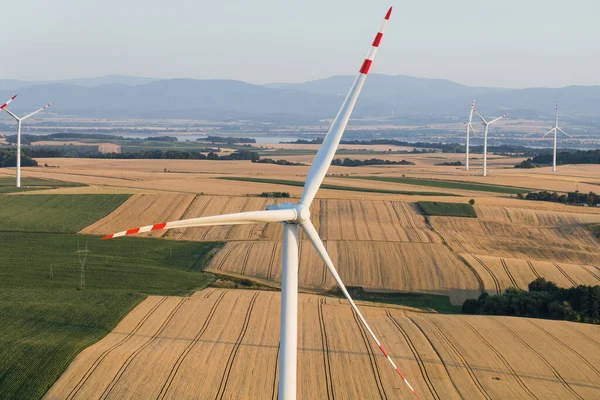Ветряная Турбина Польше Поле — стоковое фото