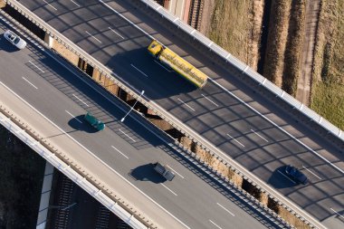 Wroclaw Polonya 'daki otoyolun havadan görünüşü