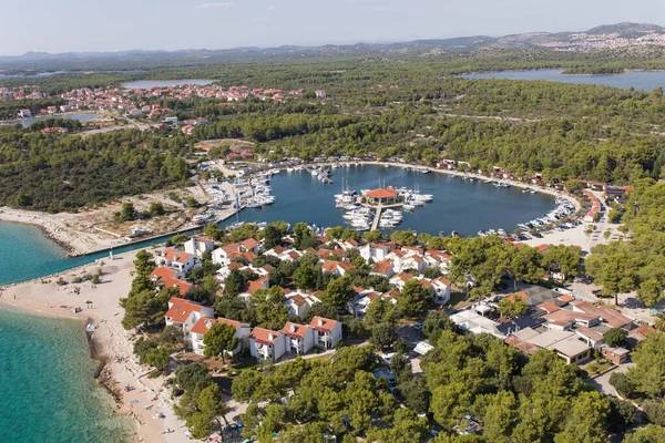 Widok Lotu Ptaka Wybrzeże Chorwacji Pobliżu Miasta Sibenik — Zdjęcie stockowe