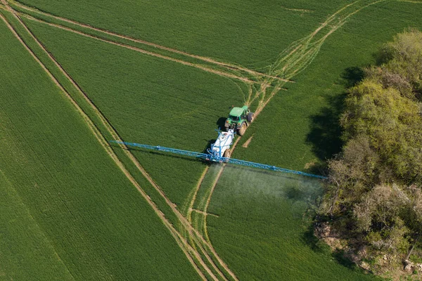Vista Aérea Del Tractor Sobre Los Campos Cosecha Polonia — Foto de Stock