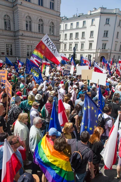 Varsavia Polonia Giugno 2023 Manifestazione Manifestanti Contro Governo — Foto Stock
