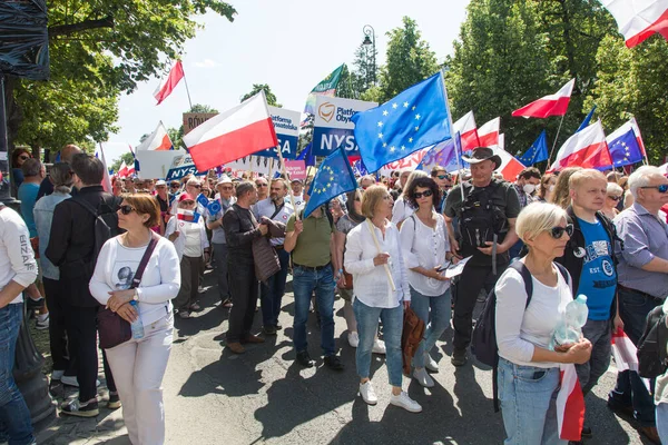 Warszawa Polen Juni 2023 Demonstration Demonstranter Mot Regeringen Stockfoto