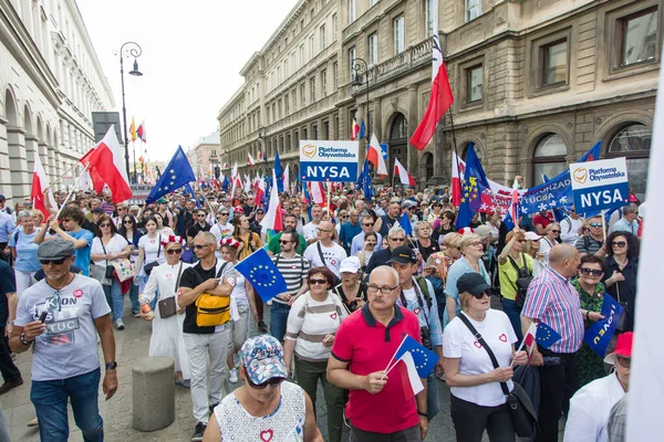 Varsovia Polonia Junio 2023 Manifestación Manifestantes Contra Gobierno —  Fotos de Stock