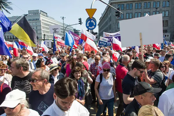 Warschau Polen Juni 2023 Demonstratie Van Demonstranten Tegen Regering Stockafbeelding