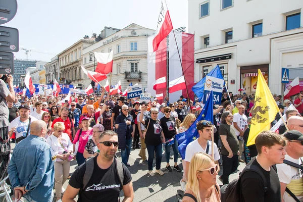Warszawa Polen Juni 2023 Demonstration Demonstranter Mot Regeringen Stockbild