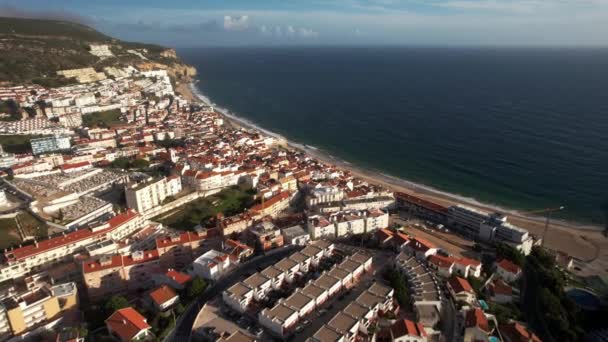 Vista Aérea Acercándose Centro Histórico Sesimbra Setúbal Portugal Costa Atlántica — Vídeos de Stock