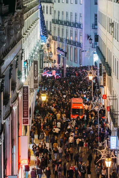 Lisboa Portugal Noviembre 2022 Gran Multitud Reúne Distrito Baixo Chiado — Foto de Stock