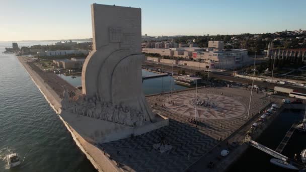 Lisbon Portugal November 2022 Aerial Hyperlapse Historical Landmark Monument Discoveries — Stock Video