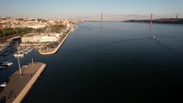 Лиссабон Португалия Ноября 2022 Года Башня Белем Видом Реку Тагус — стоковое видео