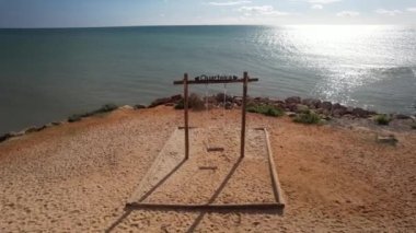 Quarteira, Portekiz 'in havadan görünüşü, manzaradan şehir manzarasına Quarteira, Portekiz' deki plaj yakınlarında.