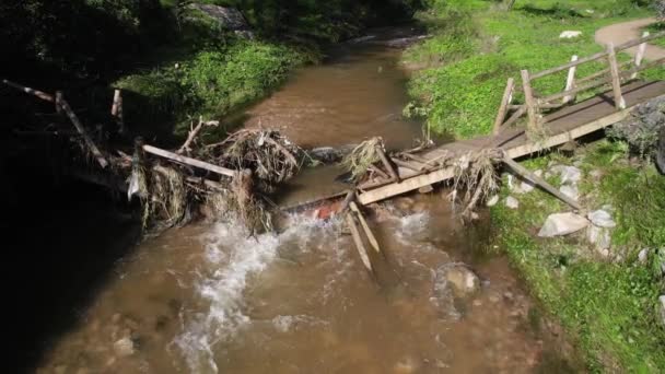 Vista Aérea Uma Ponte Pedonal Desmoronada Ribeira Das Vinhas Cascais — Vídeo de Stock