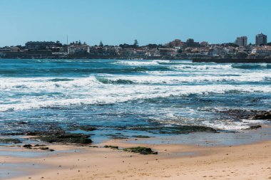 Portekiz Rivierası 'ndaki Cascais deniz kenti, Lizbon, Portekiz' in 30 km batısında..