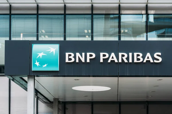 Madrid Spain April 2023 Sign Branch Bnp Paribas Bank Madrid — Stock Photo, Image