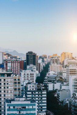 Rio de Janeiro, Brezilya 'daki Ipanema' daki binaların hava görüntüsü - dikey