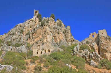 Kyrenia, Kıbrıs - 9 Eylül 2022: Saint Hilarion Kalesi Kyrenia sıradağlarında yer almaktadır