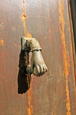 Fransa, Monsegur 'da kapı tokmağı.