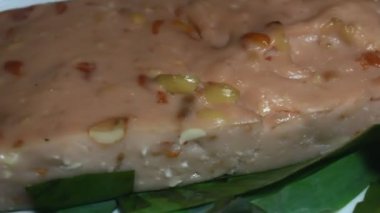 Tabakta fıstık keki