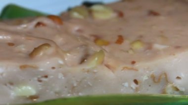 Tabakta fıstık keki