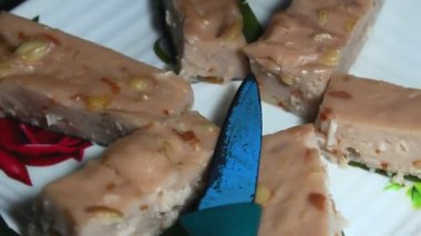 Tabakta fıstık keki