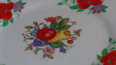 domuz eti tabağa dilimlenmiş