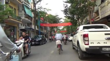 Vietnam 'da araçları olan cadde