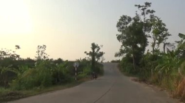 12 Kasım 2024, Haiduong, Vietnam. Kırsal yol