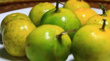 Tabaktaki limon
