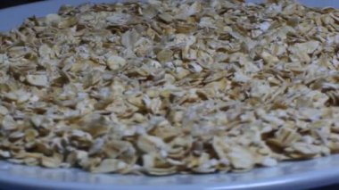 Tabaktaki yulaf ezmesi