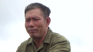 20 Kasım 2024, Haiduong, Vietnam. Bunlar tıptan anlayan adamlar. Onlar şifalı bitkiler.. 