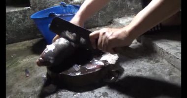 Balık çorbası yap.