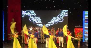 23 Kasım 2024, Haiduong, Vietnam. Vietnam 'da geleneksel festival