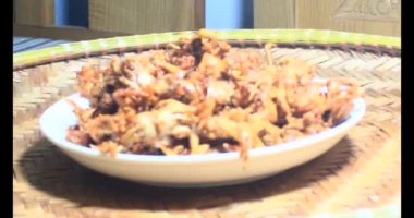 Tabakta kızartılmış yengeç