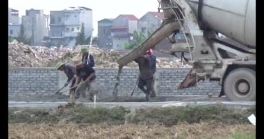 25 Kasım 2024, Haiduong, Vietnam. Beton yollar.