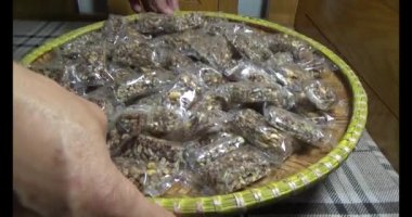 tabakta yer fıstığı şekeri