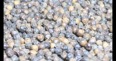 Tabaktaki mısır gevreği