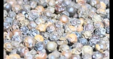 Tabaktaki mısır gevreği