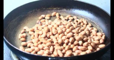 Tuzlu kavrulmuş fıstık.