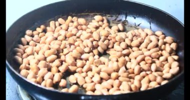 Tuzlu kavrulmuş fıstık.