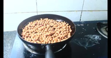 Tuzlu kavrulmuş fıstık.