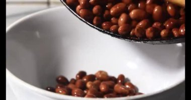 Tuzlu kavrulmuş fıstık.