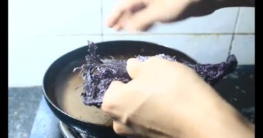 Baharatlı deniz yosunu pişir