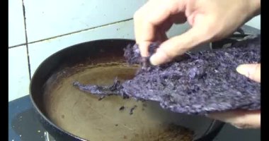 Baharatlı deniz yosunu pişir