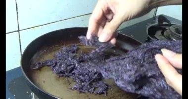 Baharatlı deniz yosunu pişir