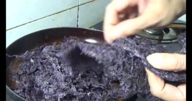Baharatlı deniz yosunu pişir