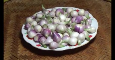 Tabaktaki soğan