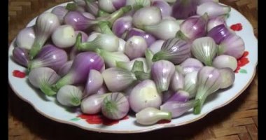 Tabaktaki soğan