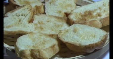 Tabakta bir dilim ekmek