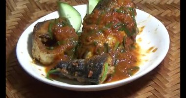 domates soslu balık