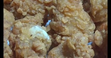 Tabakta kızarmış balık