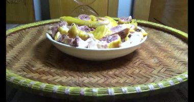 Gemide Haşlanmış Tavuk Kesme